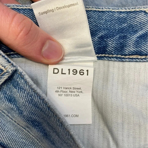 DL1961 Lela Slim Jeans |  Light Wash | Size 25 | NWOT - Picture 12 of 13